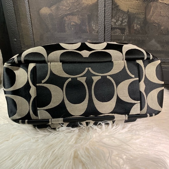 NWT Coach satchel - Picture 4 of 13